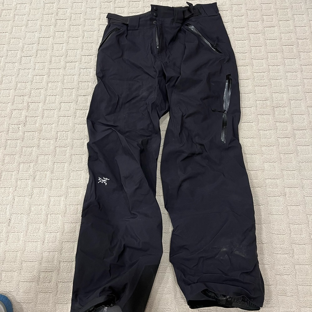 Arc’teryx ski pants